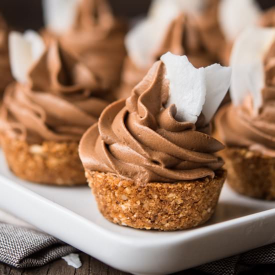 Coconut tartlets with chocolate - Recipe photo by veselina zheleva