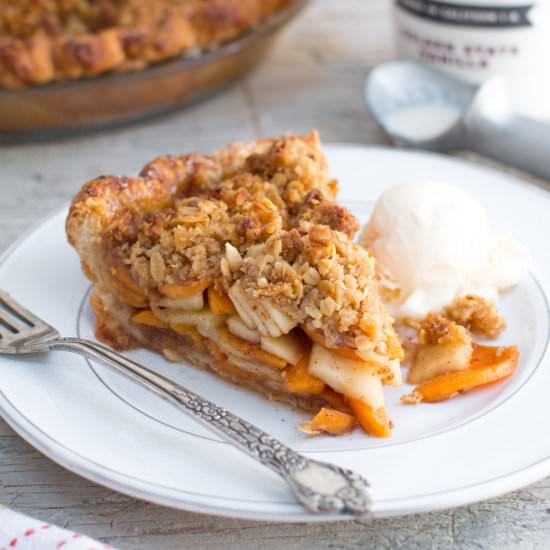 Apple Persimmon Crumble Pie - Recipe photo by beckysuebakes