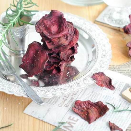 Oven Baked Beet Chips - Recipe photo by Beanpanda