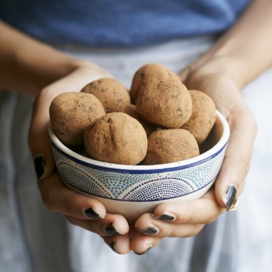 Dark chocolate and caramel truffles - Recipe photo by Enzo the Baker