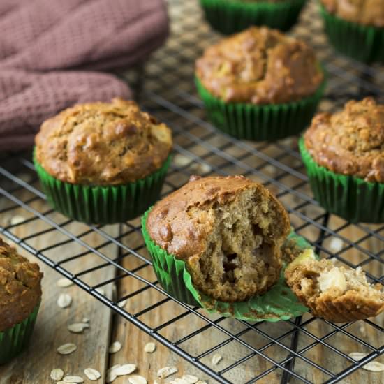 Applesauce Oatmeal Muffin - Recipe photo by deliciousphotojp