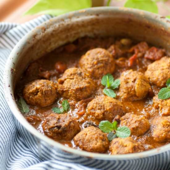 Chicken Kofta (Meatballs) Curry - Recipe photo by Andcakestoo
