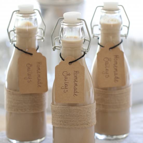Homemade Baileys Irish Cream - Recipe photo by bakeplaysmile