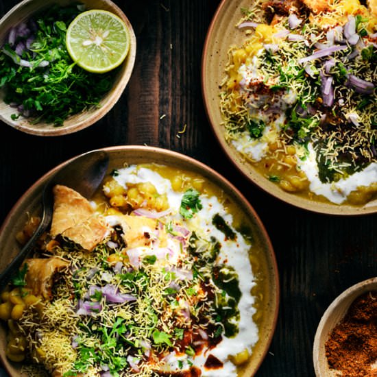 Samosa Matar Chaat - Recipe photo by cubesnjuliennes