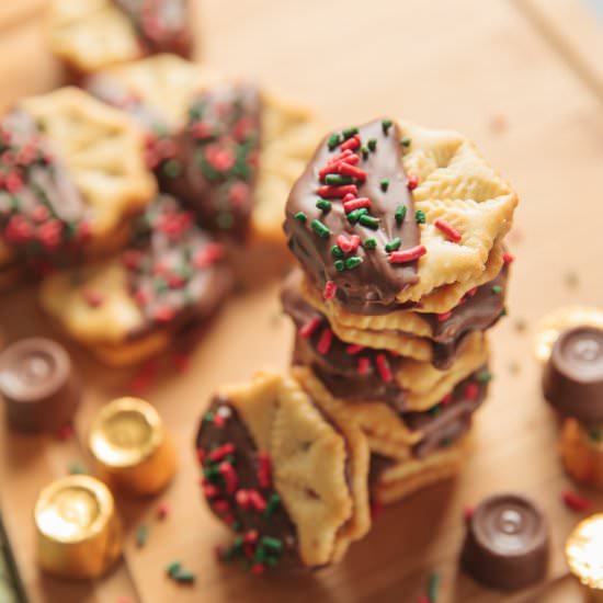 Incredibly Easy Christmas Cookies - Recipe photo by chocolatechipsntoffeebits