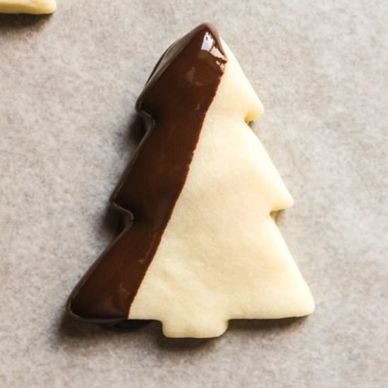 Chocolate-Dipped Shortbread Cookies - Recipe photo by Lisa G Cooks