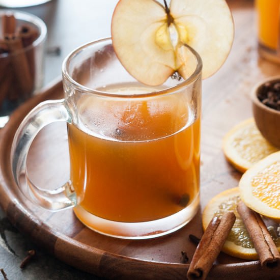 5-Ingredient Hot Wassail - Recipe photo by Handmade Charlotte