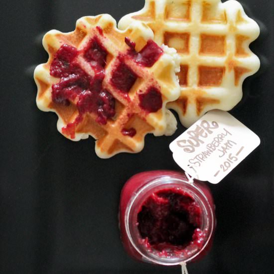 Super Strawberry Jam - Recipe photo by The Primal Desire