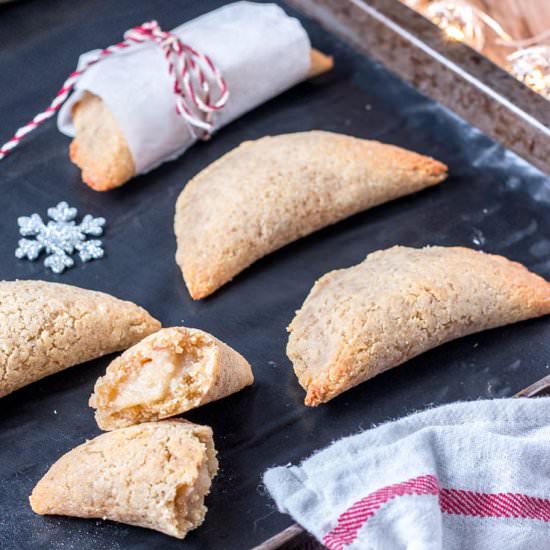 Pastissets de Boniato - Recipe photo by OhTheThingsWellMake