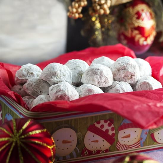 Pecan Snowball Cookies - Recipe photo by justalittlebitofbacon