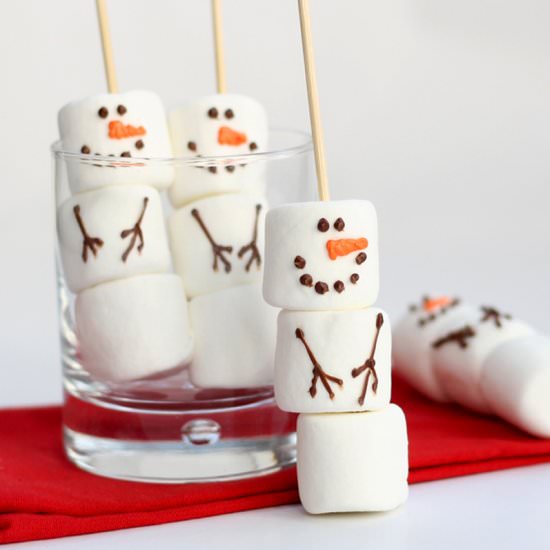 Marshmallow Snowmen - Recipe photo by chic cookies