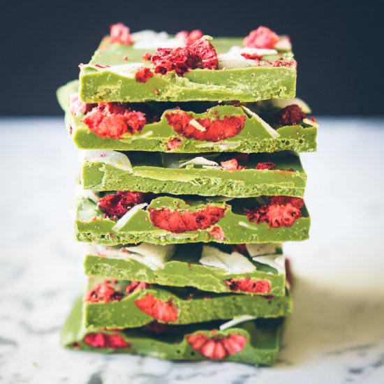 Matcha White Chocolate Bark - Recipe photo by MillysKitchen