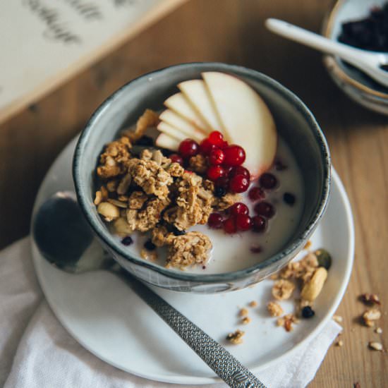 Crowd-Pleasing Cluster Granola - Recipe photo by cashewkitchen