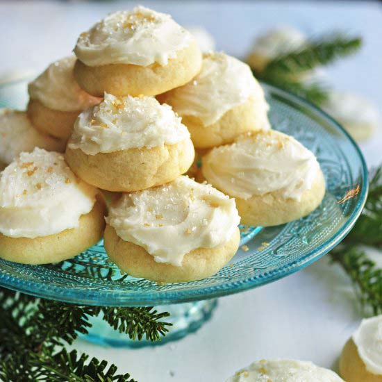 Holiday Snowball Cookies - Recipe photo by easeandcarrots
