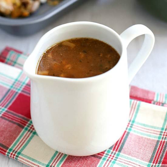 Homemade Vegetarian Gravy - Recipe photo by Becca @ Easy Cheesy Vegetarian