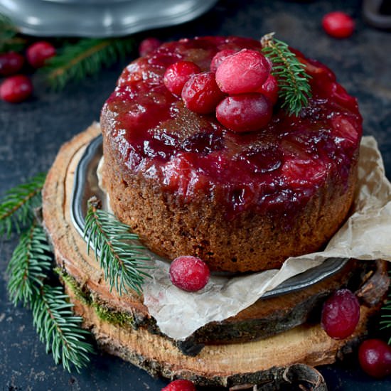 Upside Down Cranberry Gingerbread Cake - Recipe photo by CandyCompany