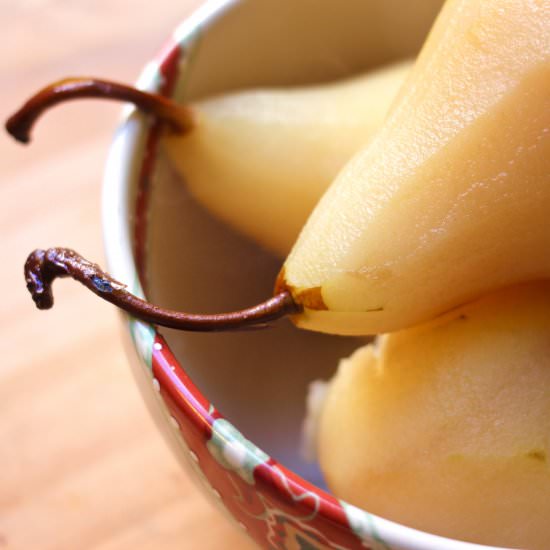 Cinnamon Poached Pears - Recipe photo by seeksatiation