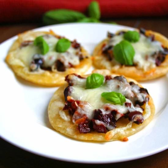 Cheesy Olive and Tomato Tartlets - Recipe photo by strawmarysmith