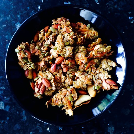 Granola - Recipe photo by Honeybutterandricotta