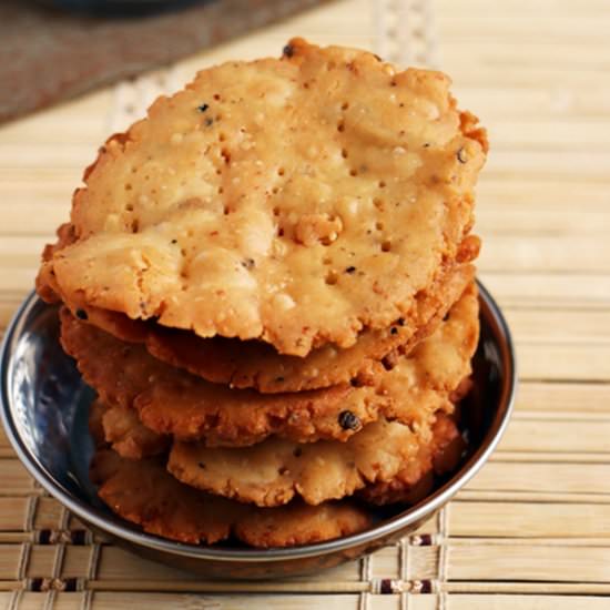 Milagu Thattai - Recipe photo by Harini123