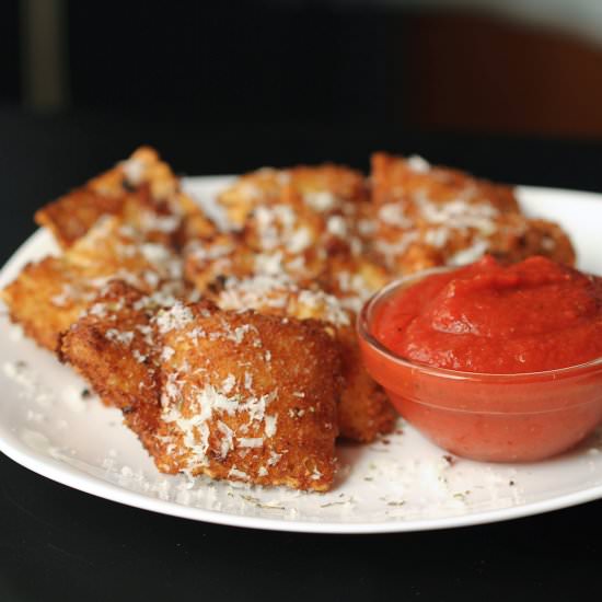Crispy Fried Cheese Ravioli - Recipe photo by TheKitchenWhisperer