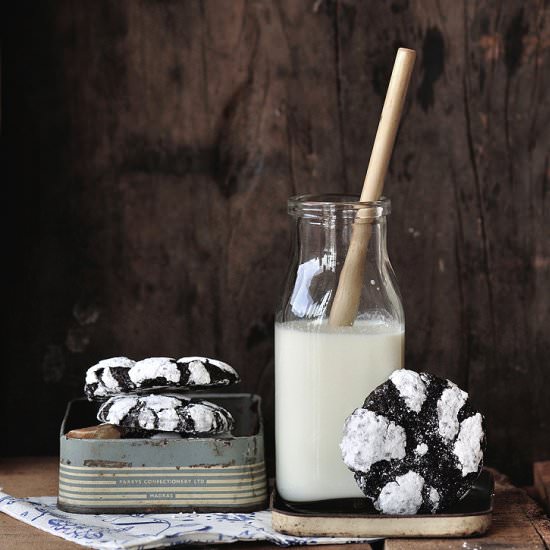 Chocolate Crinckle Cookies - Recipe photo by Madhuri Aggarwal