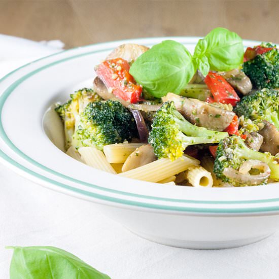 Broccoli pesto pasta - Recipe photo by ohmydish