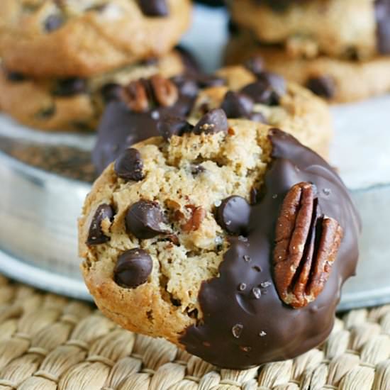 Chocolate Chip Pecan Pie Cookies - Recipe photo by yummycrumble