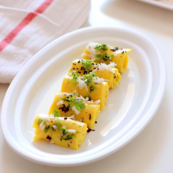 Gujarati Khandvi Recipe - Recipe photo by werecipes