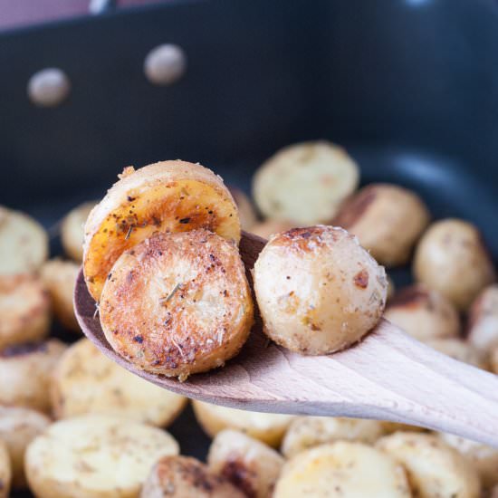 Fool-Proof Oven Roasted Potatoes - Recipe photo by photosandfood