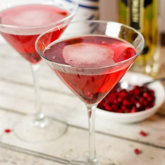 Elderflower Pomegranate Spritzers - Recipe photo by homeandplate