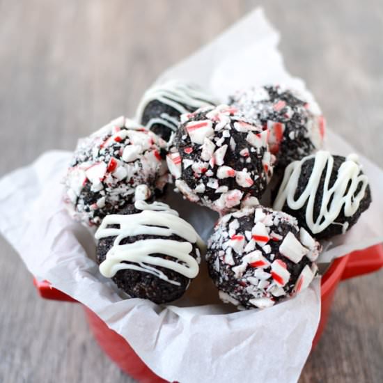 No-Bake Peppermint Chocolate Bites - Recipe photo by TheLeanGreenBean