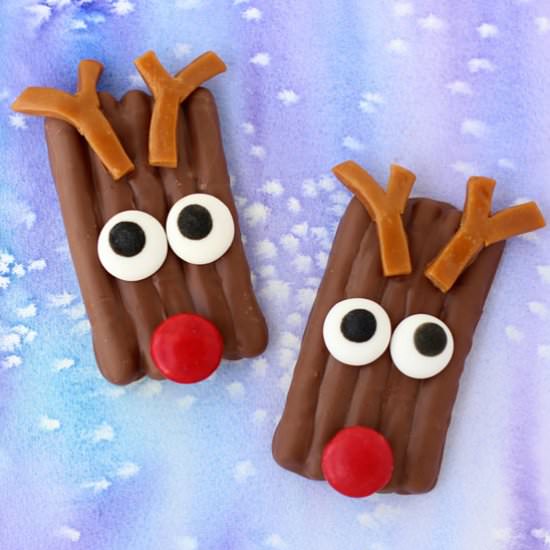 Chocolate Pretzel Rudolph - Recipe photo by Hungry Happenings