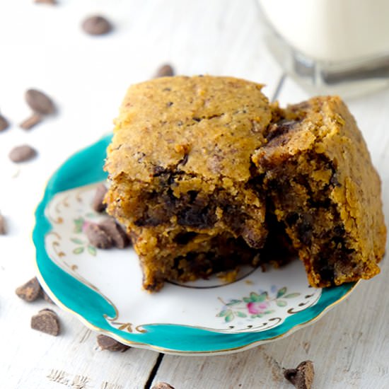 Chocolate Chunk Blondies - Recipe photo by icanteatwhat