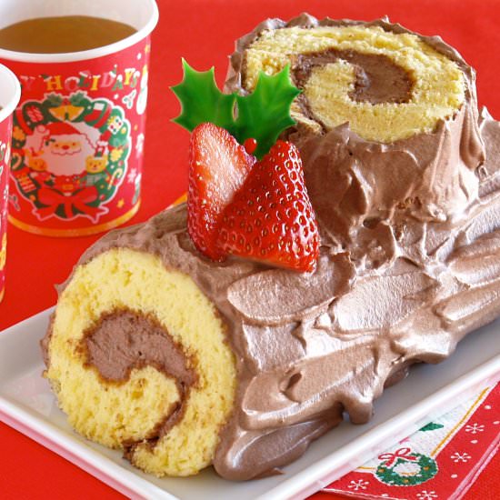 5-Ingredient Bûche de Noël - Recipe photo by ochikeron