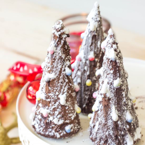 Black Forest Cheesecake Christmas Trees - Recipe photo by Johlene@FlavoursandFrosting