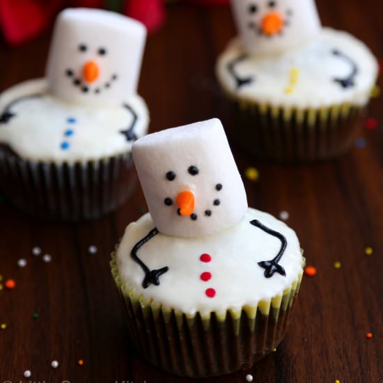 Snowman Cupcakes - Recipe photo by littlesunnykitchen