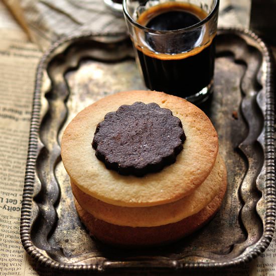 Chocolate Vanilla Cookies - Recipe photo by Madhuri Aggarwal