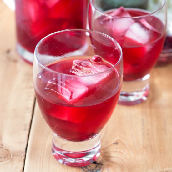 Pomegranate Negroni - Recipe photo by cakenknife