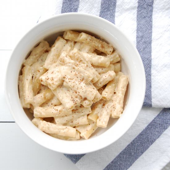 Creamy Pasta Alfredo - Recipe photo by theminniechef