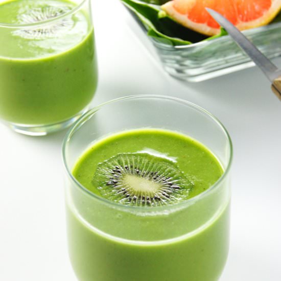 Energizing, Detox Green Smoothie - Recipe photo by GarlicMatters