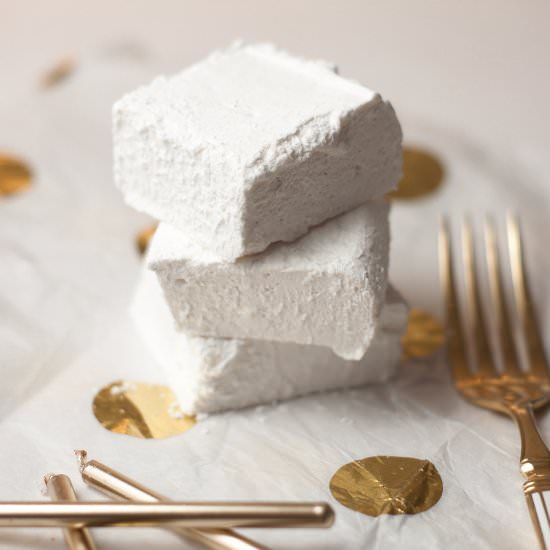 Homemade Vanilla Marshmallows - Recipe photo by JuniperCakery
