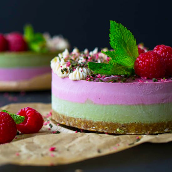 No-Bake Raspberry Mint Cheesecake - Recipe photo by Raw Revive