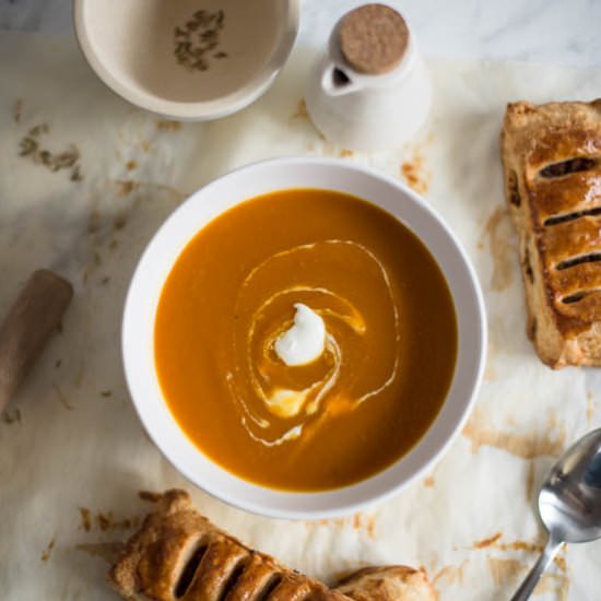 Spicy Curry Pumpkin Soup - Recipe photo by siankoo