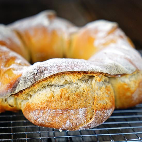 Sourdough Couronne Bordelaise - Recipe photo by keviniscooking