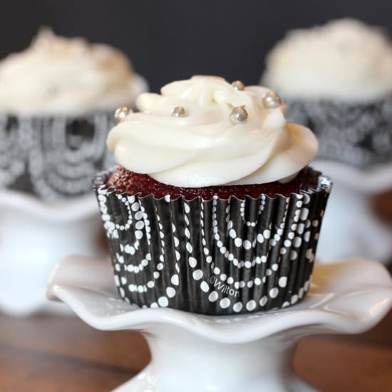 Coconut Cream Cheese Frosting - Recipe photo by momvstheboys
