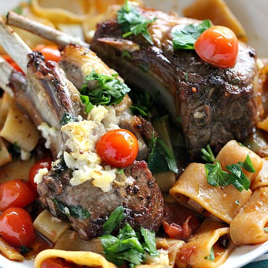 Garlic Lamb Chops in the Oven - Recipe photo by peasandpeonies