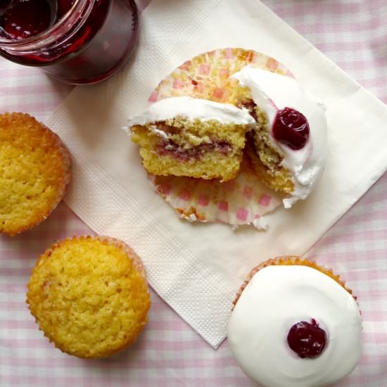 Fluffy Almond Cupcakes - Recipe photo by whatsarahbakes