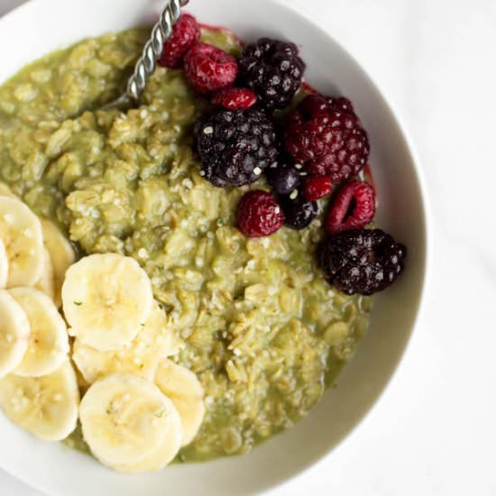 Green Monster Oatmeal - Recipe photo by fooduzzi