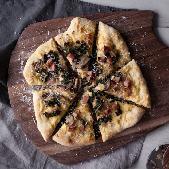 MUSHROOM + HAM + KALE PIZZA - Recipe photo by modestmarce